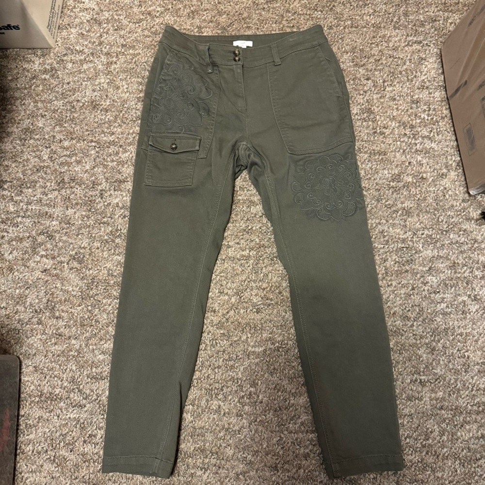 J. Jill Olive Green women’s Cargo Pants with Embroidered details
